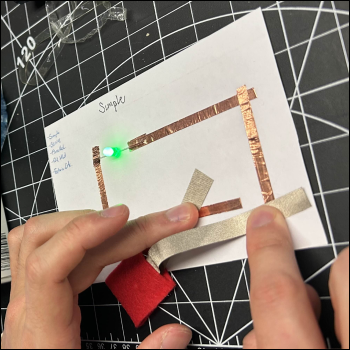 Same basic circuit, but with a fabric battery holder.
